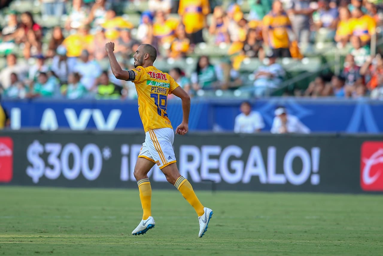 Guido Pizarro marcó un golazo sorprendente rematando de espaldas el servicio desde el córner y, prácticamente con la mollera, mandó guardar el esférico para el 1-0 felino.