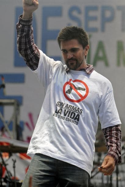 Agregó que su presencia en la Comuna Trece de Medellín, en la capital del departamento de Antioquia (nordeste), busca ayudar a la "gente que está haciendo las cosas bien".