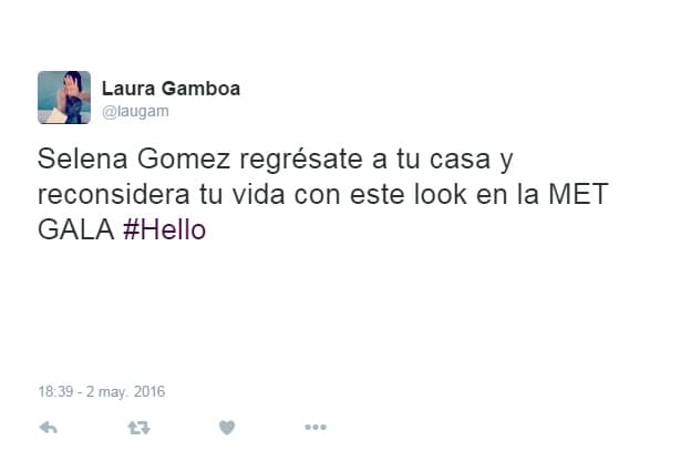 Muchos no podían creer lo que estabn viendo, pero era real, 'Sel' estaba más estrafalaria que nunca.