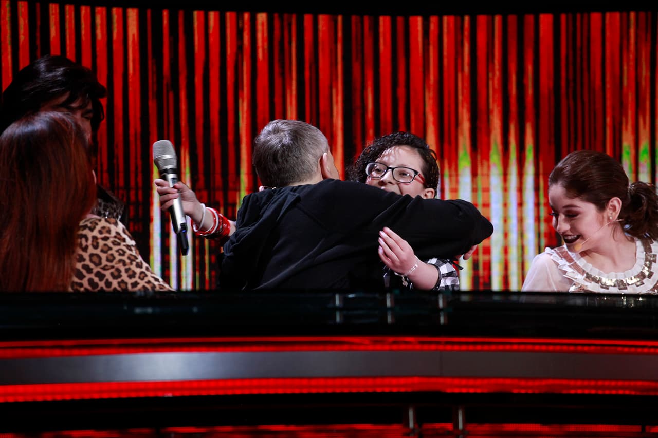 Todos sus números musicales son ejecutados de manera excepcional, por lo que los jueces no se han guardado sus comentarios: "Tú naciste para esto, para cantar en un escenario". Miguel Bosé se ha declarado abiertamente fan de Taisia.