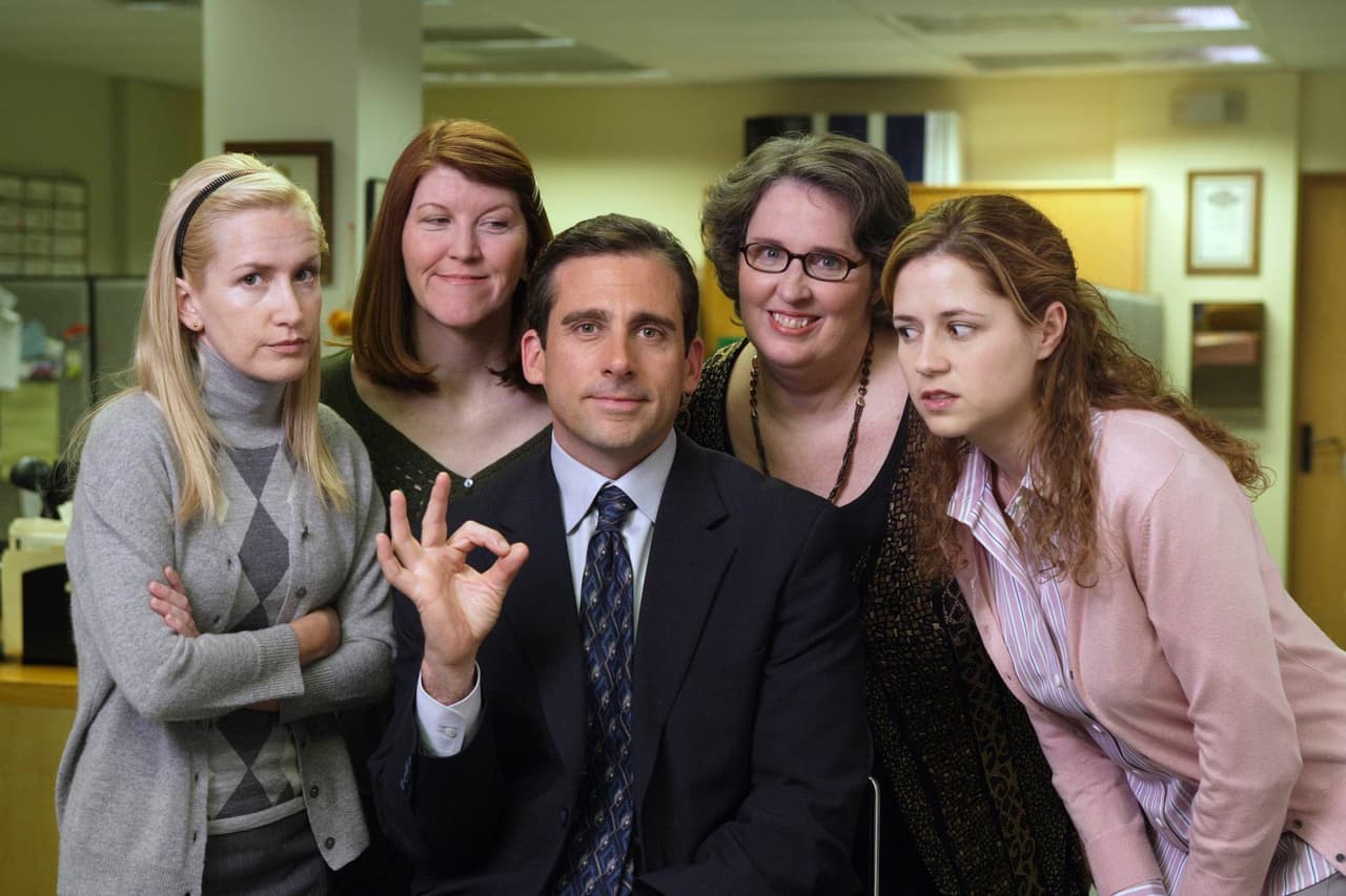 Angela Kinsey, Kate Flannery, Steve Carell, Phyllis Smith y Jenna Fischer en 'The Office'