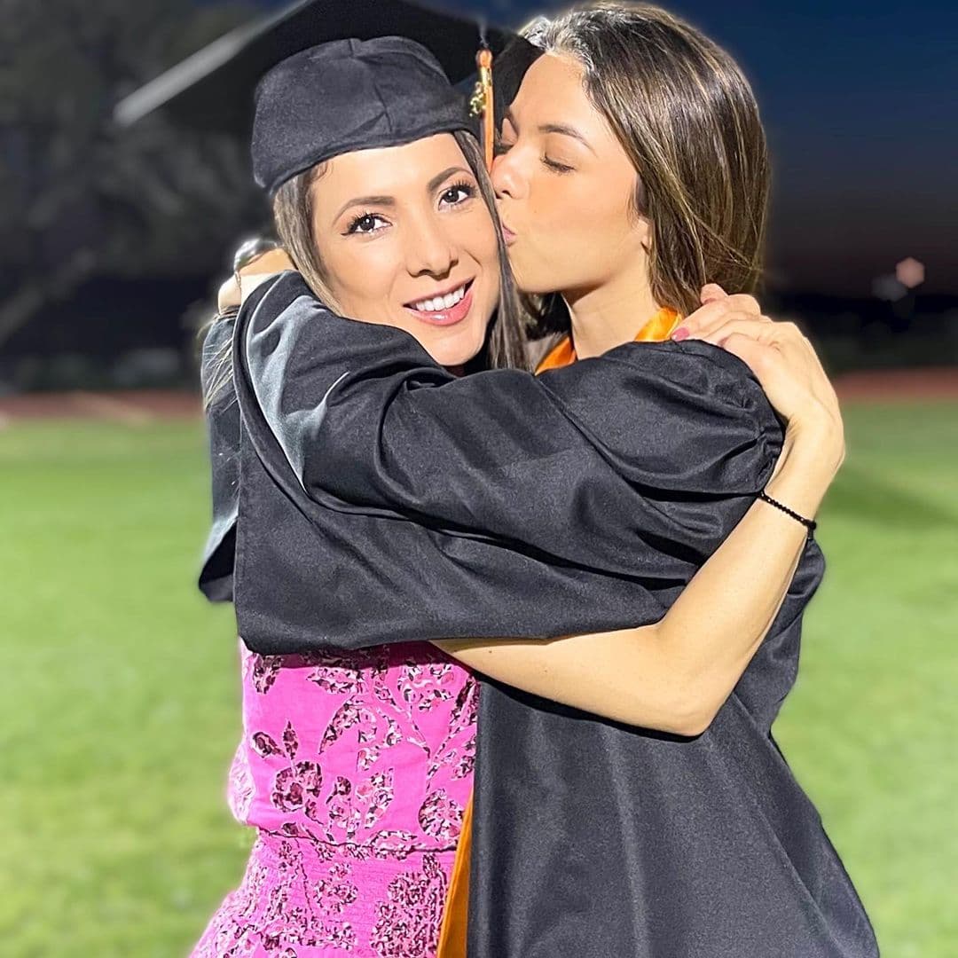 Priscila y Sarita, como le dice de cariño, son muy unidas y la distancia que habrá de por medio tiene triste a la cantante.