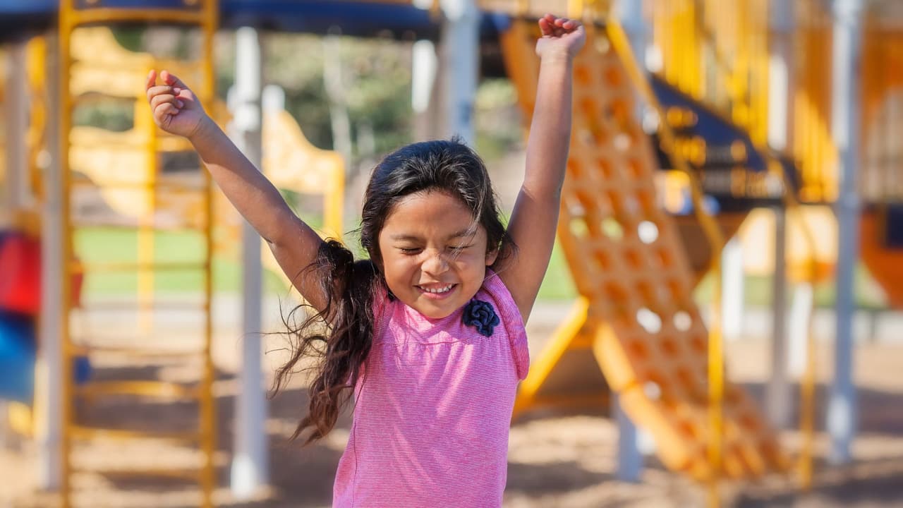 <b>Nombres de niña más populares en Texas: </b>
<br>Olivia
<br>Emma
<br>Camila
<br>Isabella
<br>Mia
<br>Sí, muchos de estos nombres ya te suenan. Pero lo interesante es
<b>por qué se están repitiendo tanto.</b>