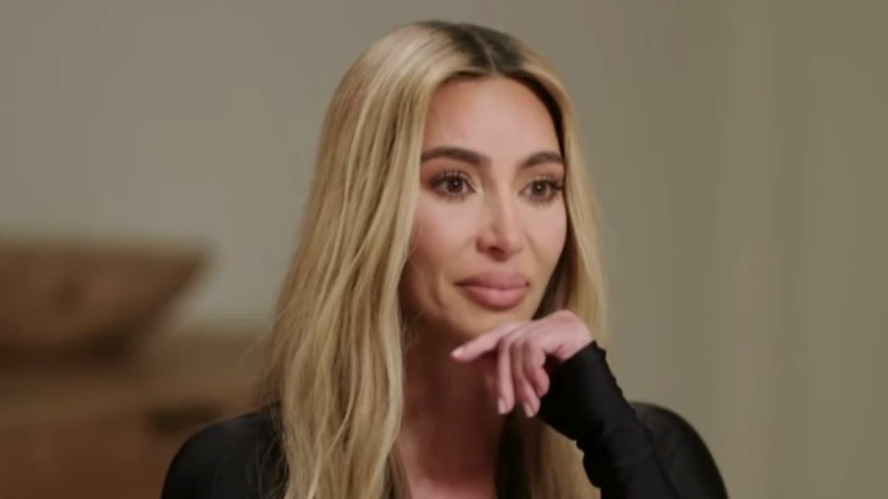 Kim Kardashian llora al hablar de la "difícil" crianza de sus hijos tras su separación de Kanye West