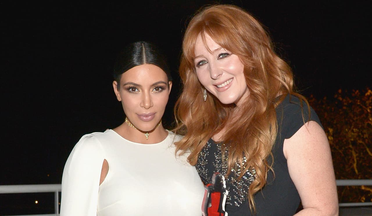 Charlotte Tilbury amiga y maquillista de Kim, le creó especialmente un lipstick en tono nude.