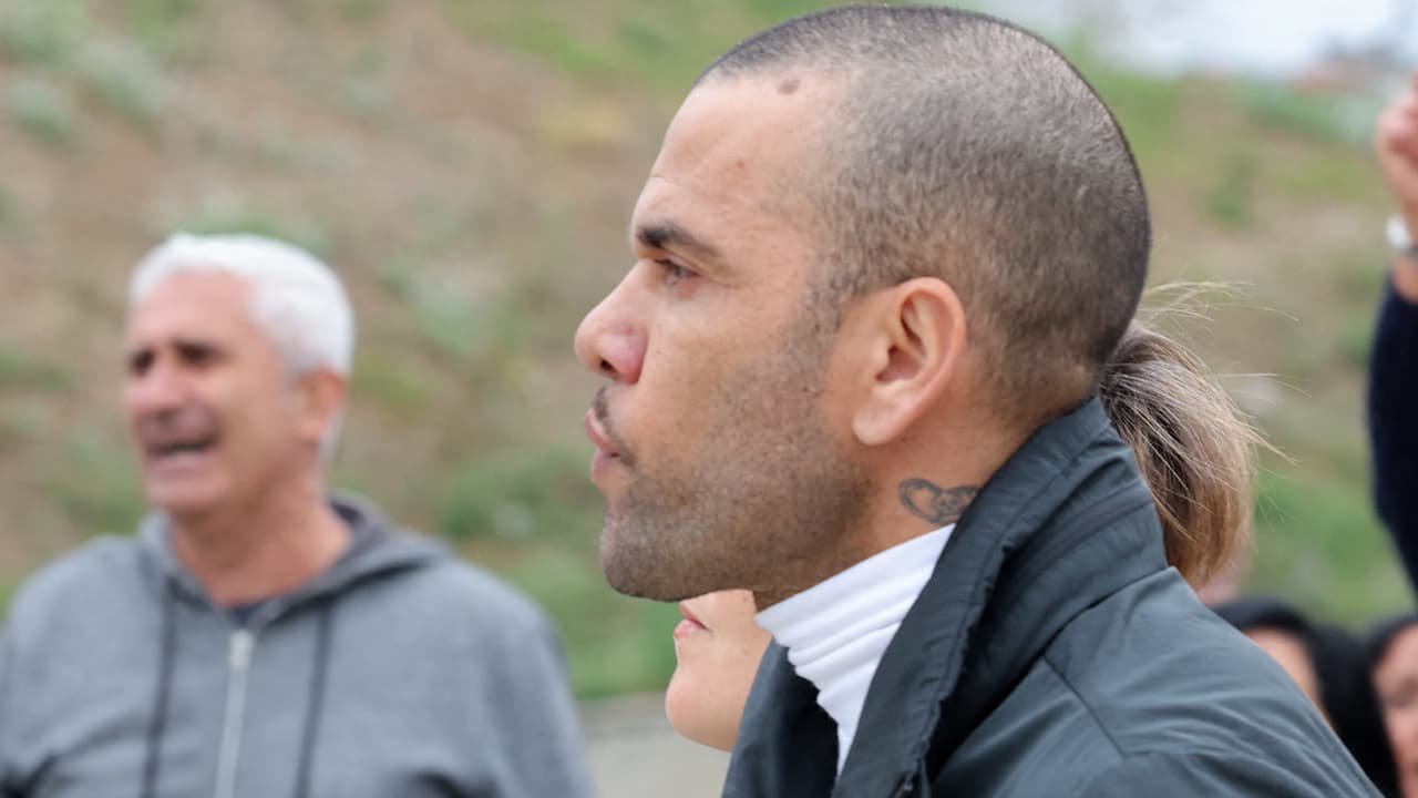 Dani Alves rompe el silencio tras salir de prisión: "Me adapto a todo"