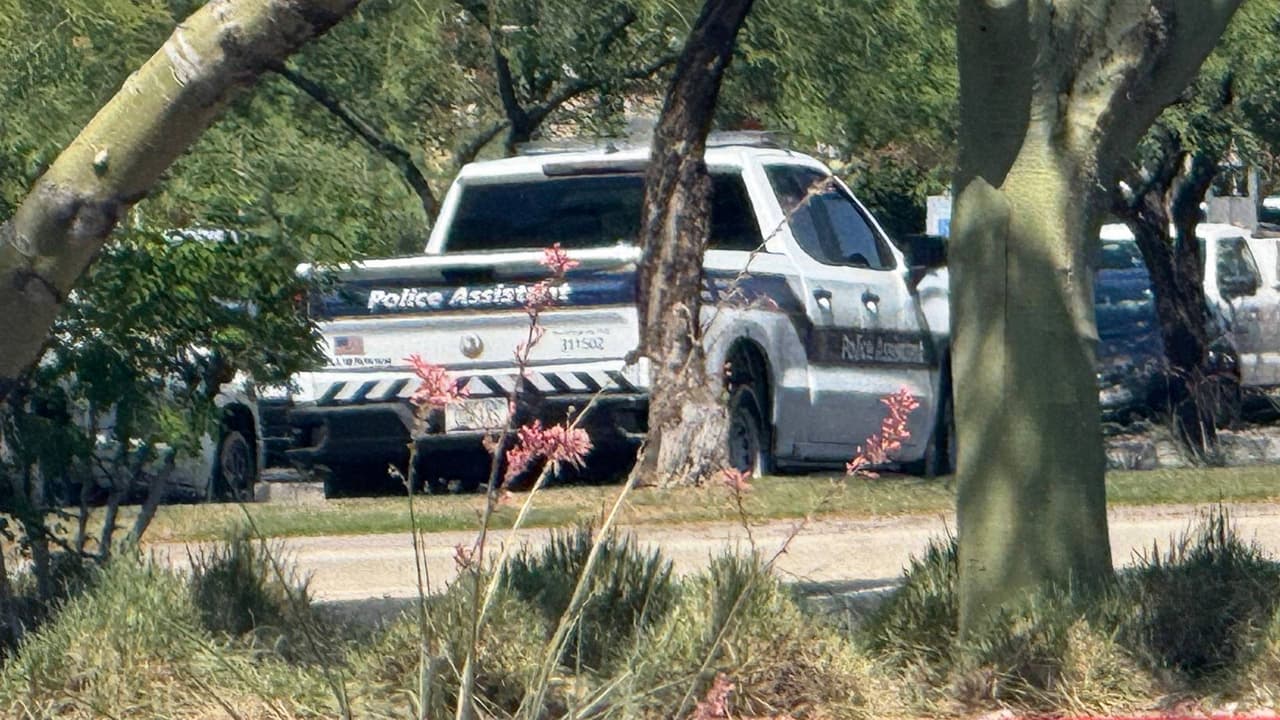 Un hombre mata a tiros a su exesposa en el Desert Ridge Marketplace en Phoenix