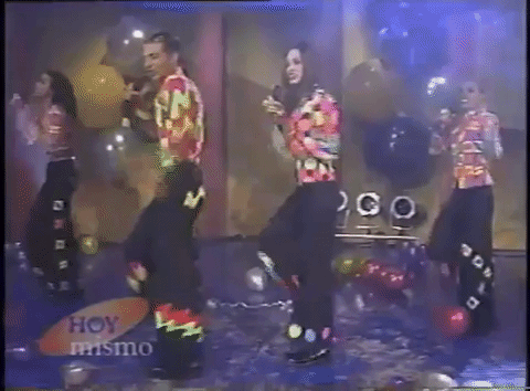 A la programación también se agregaron presentaciones en directo de artistas del momento, como el grupo juvenil Kabah.