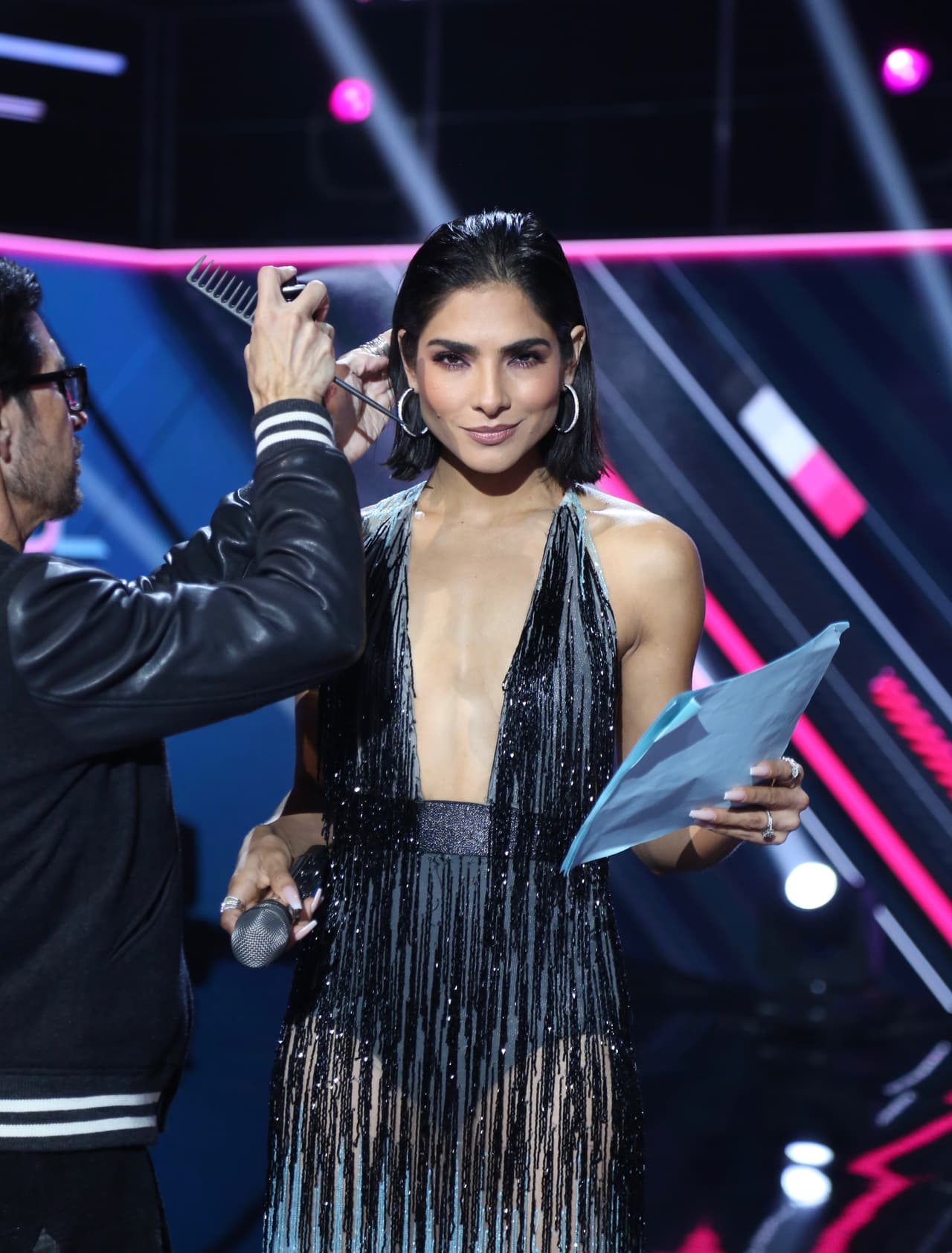 "Hace unos 'mesecitos' atrás me hablaron para otro personaje en La Desalmada también y 
<b>tampoco puedo hacerlo porque estoy aquí en <a href="https://www.univision.com/temas/nuestra-belleza-latina">Nuestra Belleza Latina</a></b>", temporada que inició el 26 de septiembre en Univision. 
<br>