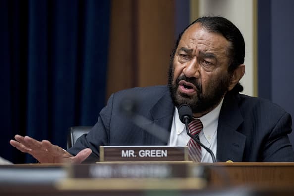 <b>Representante Al Green </b> Green fue el primer demócrata de la Cámara en buscar formalmente la destitución de Trump del piso de la Cámara en los comentarios que hizo en mayo de 2017.