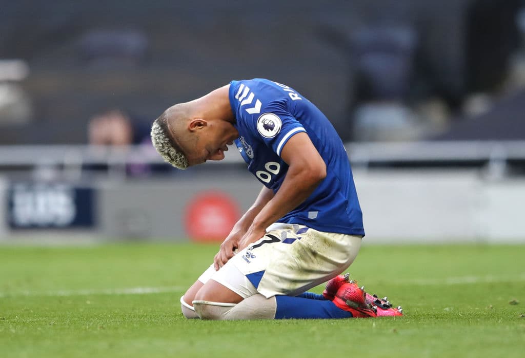 El Everton de Ancelotti gana su primer partido de la Premier League ante Tottenham. James Rodriguez debuta con los azules y se llevan los primeros puntos a casa.