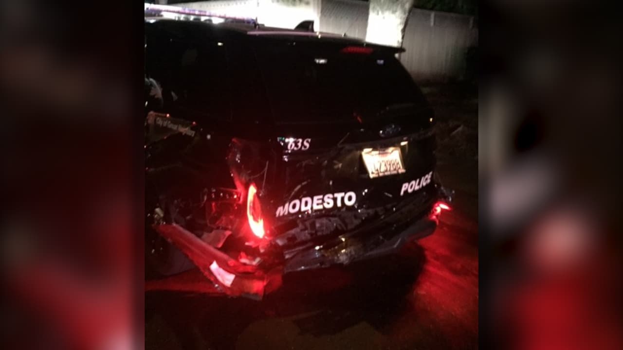 Arrestan a una conductora ebria que chocó con una patrulla de la Policía de Modesto
