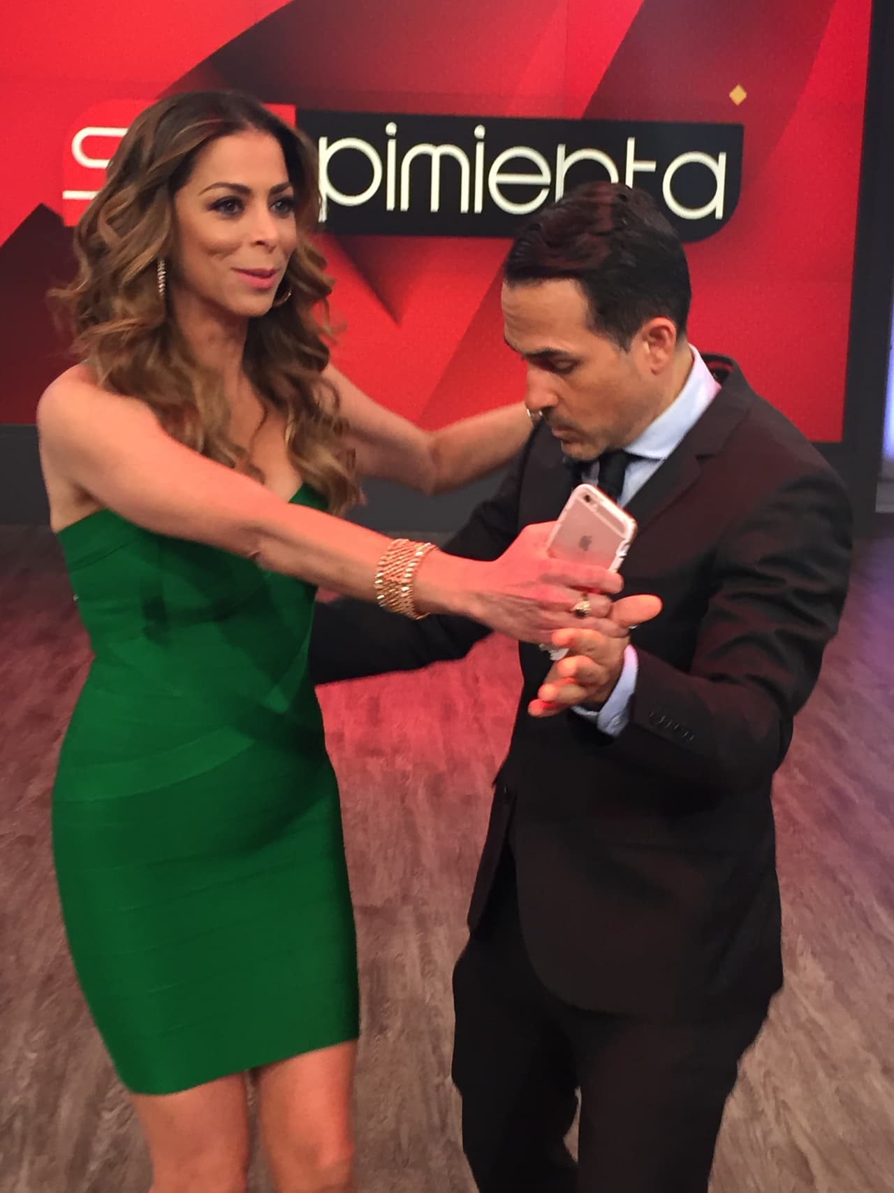 Aprovecharon para hacer unos pasos de baile.