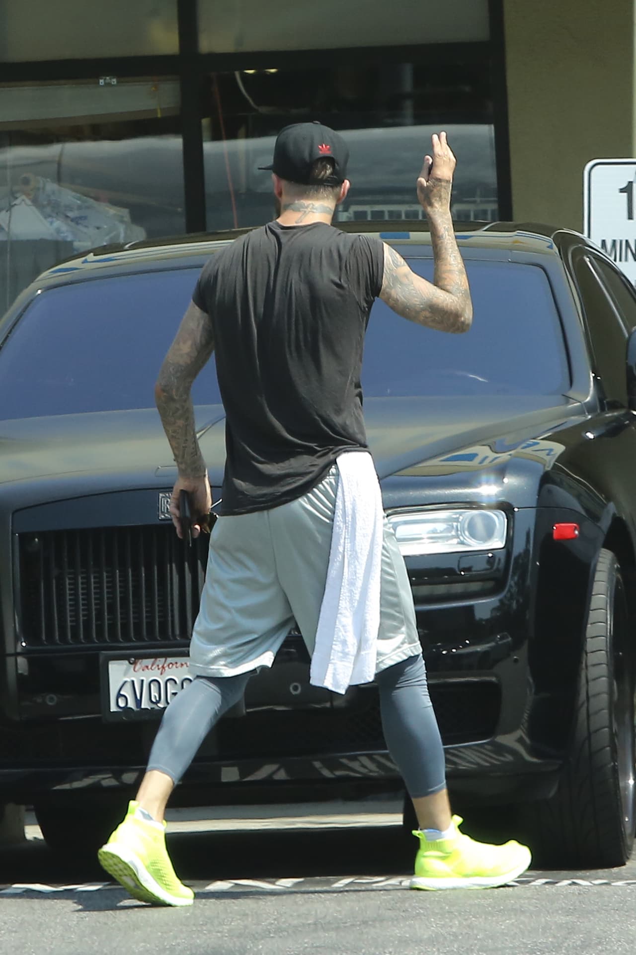 Como cualquier otro, es un gran admirador de la belleza femenina.