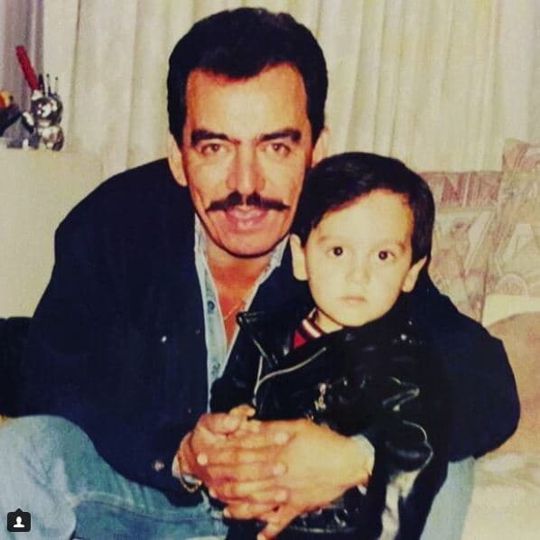 Maribel Guardia y el 'Rey del jaripeo' terminaron su relación en 1996, un año después del nacimiento de Juliancito, hijo de ambos famosos. Por arrepentimiento, Joan compuso la canción de 'Te amo'.