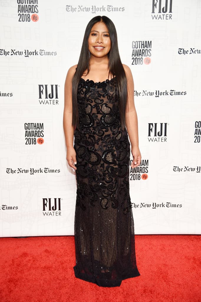 Yalitza también fue a la 28ª edición anual de los premios Gotham Independent Film Awards de IFP en Nueva York pasado el 26 de noviembre, donde lució un vestido negro semitransparente de la casa J. Mendel.