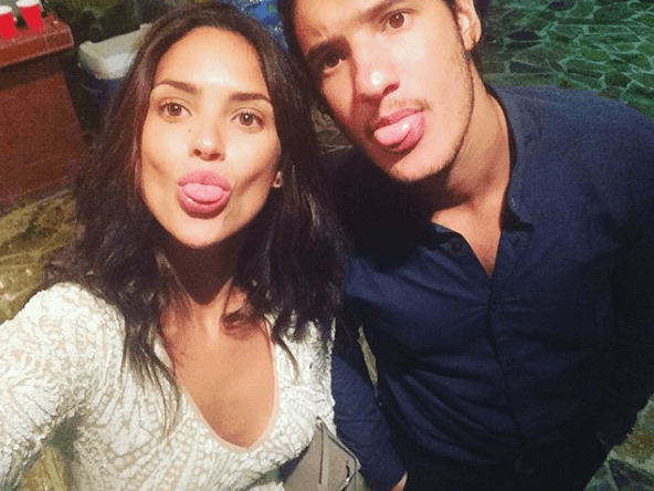 En cuanto a su vida personal, Aria suele compartir imágenes al lado de su hermano menor, Ricardo Arjona Jr., a quien le lleva dos años de diferencia.