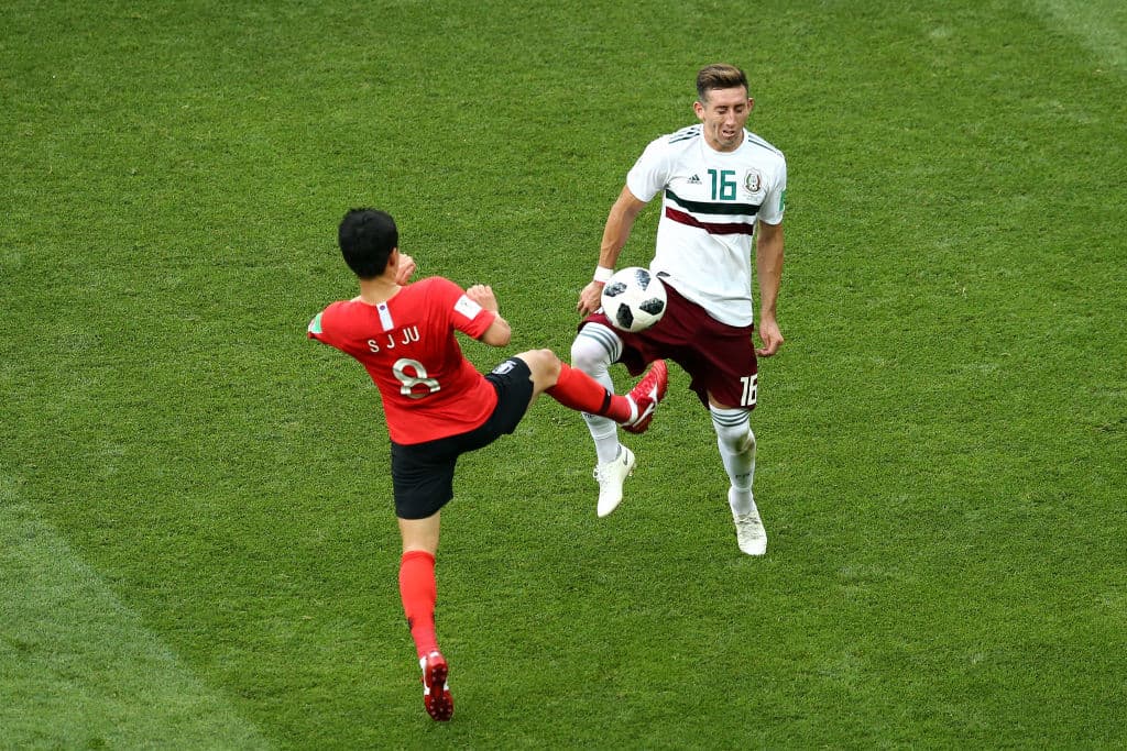 Héctor Herrera: 7. El trabajo de Herrera, por segundo partido seguido en este Mundial, se destacó más para 'HH' en trabajo de sacrificio. En zona ofensiva no se vio tan lúcido con el esférico.