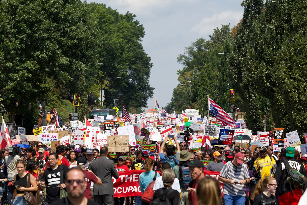 La movilización de este sábado transcurrió de manera pacífica, pudo constatar 
<i><b>Univision Washington DC</b></i>.