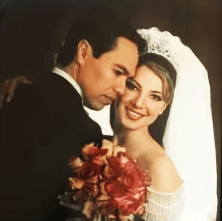 Gustavo y Priscila se casaron el 28 de diciembre de 2001 en la Catedral de Monterrey, Nuevo León (al norte de la República mexicana) y sus padrinos de lazo fueron el cantante Marco Antonio Solís y su esposa Cristian Solís.