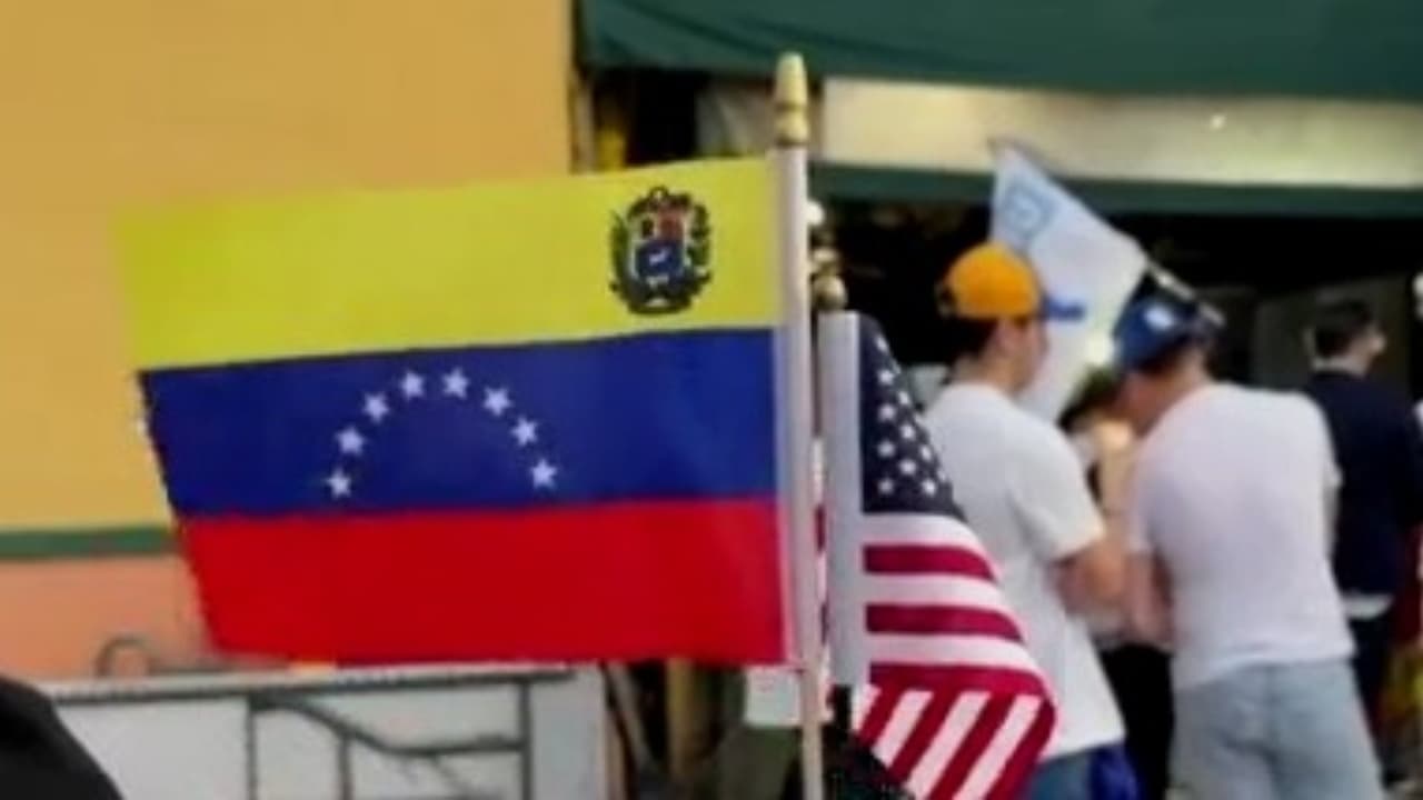 "Deberían llamar a elecciones": venezolanos en Miami critican reunión entre Trump y Delcy Rodríguez