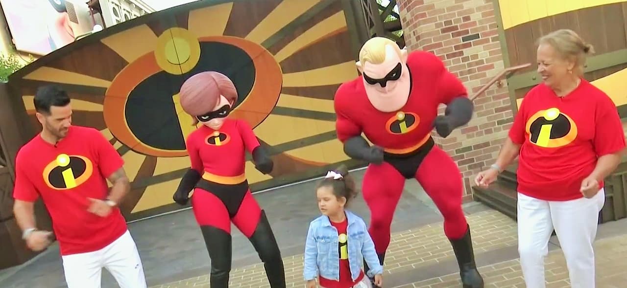 El conductor, Anabella y la feliz madre compartieron con Los Increíbles algunos consejos para lidiar con el pequeño Jack Jack, así como algunos pasos de baile.
<br>