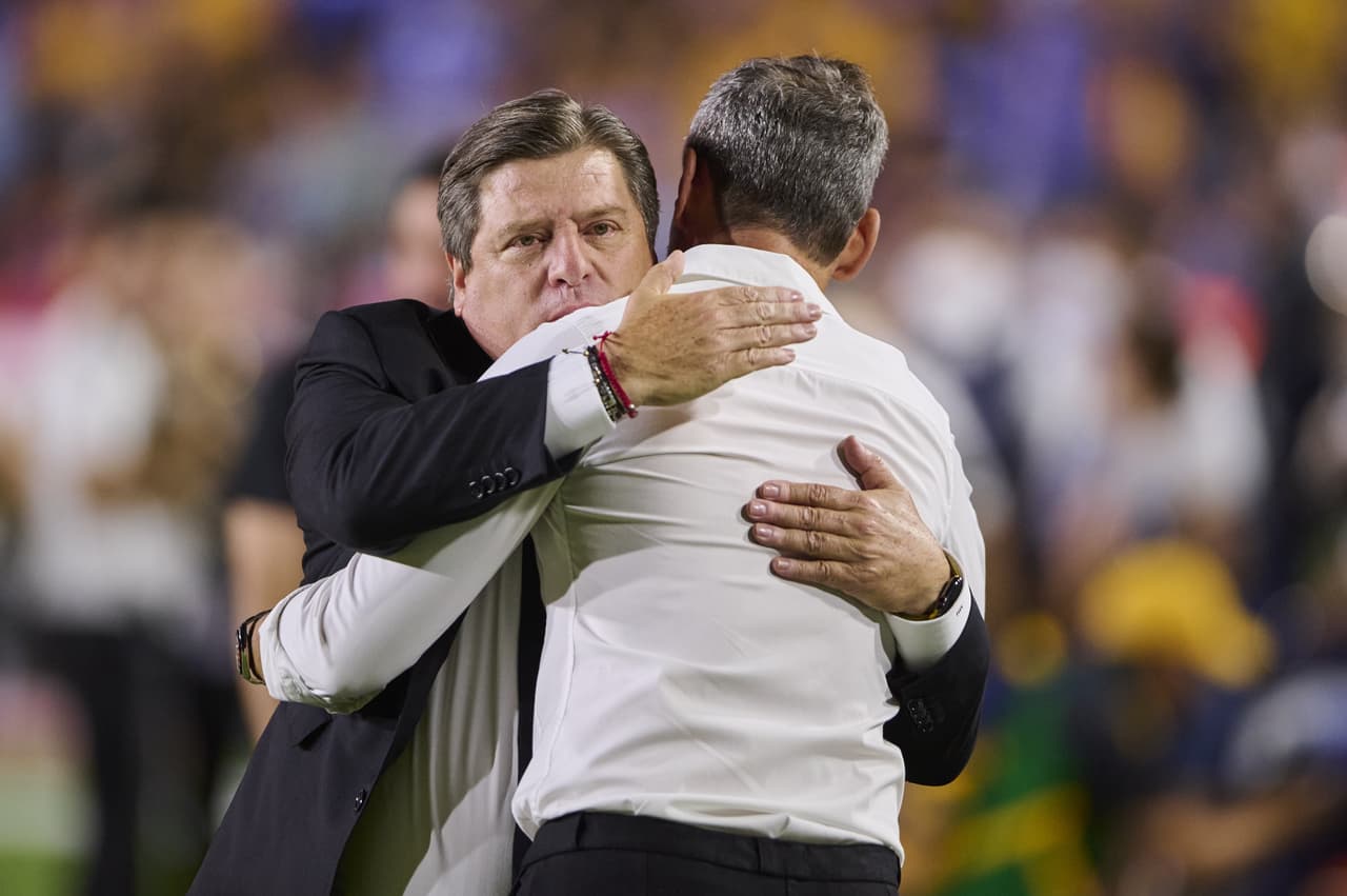 Herrera y Cocca se saludaron con efusividad.