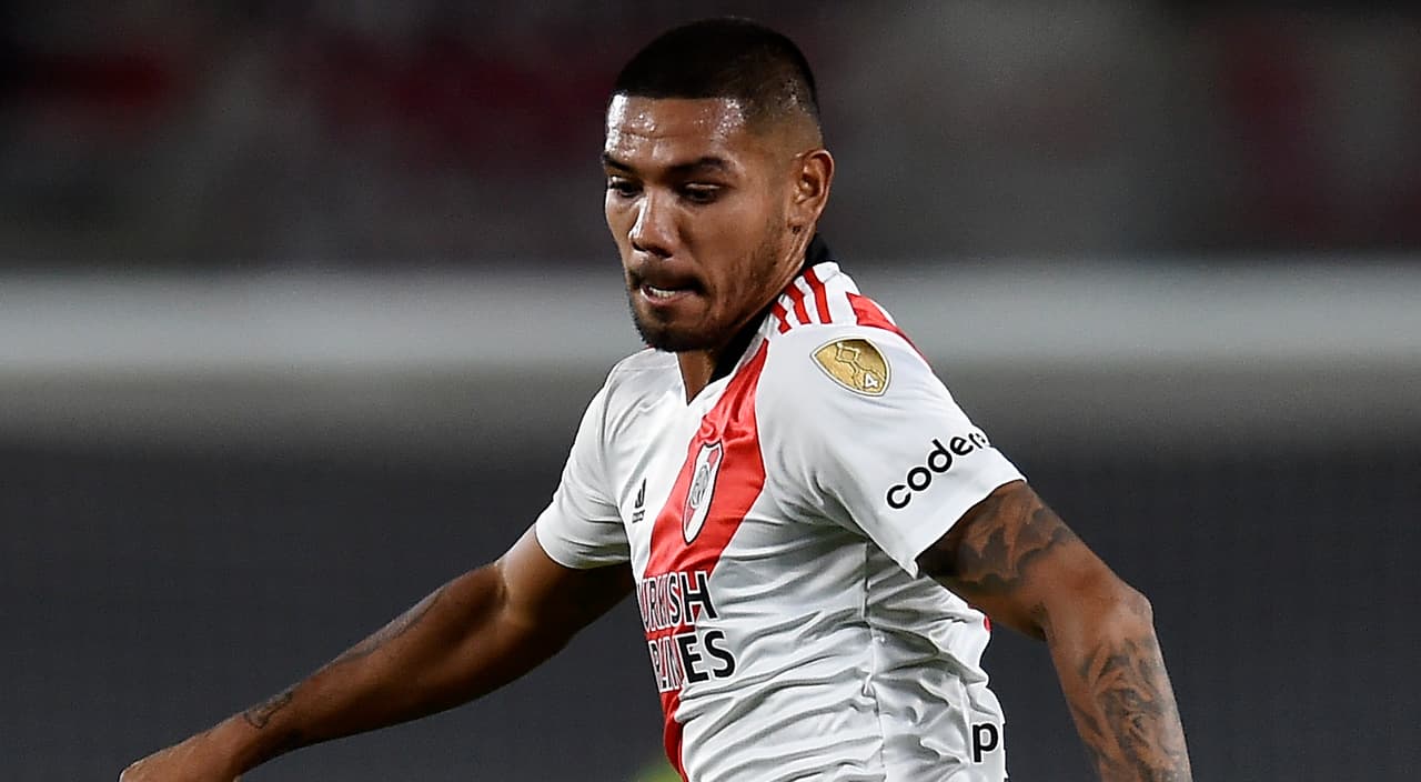 David Martínez señala a Pumas como "equipo grande" a su llegada a México