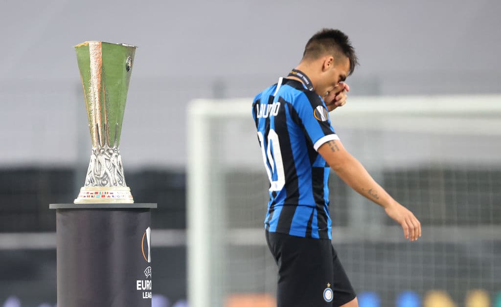 Tras caer en la final de la justa continental, algunos jugadores decidieron retirarse las medallas del subcampeonato.