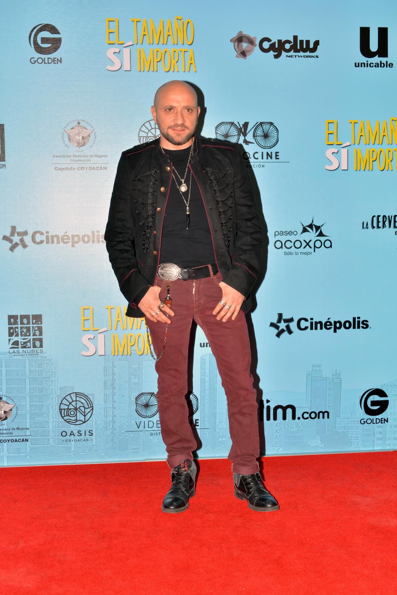 <b>Darío Ripoll</b>, quien encarnaba a 'Luis' en 'Vecinos, también tomó fuerza en el mundo de la televisión después de esta exitosa serie, participando en 5 telenovelas más.