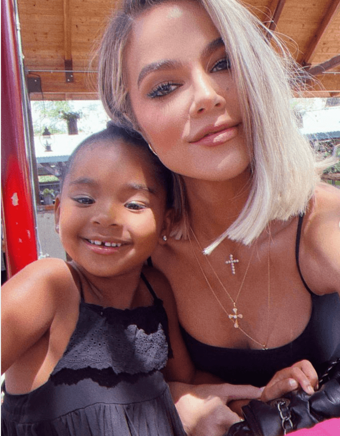 Khloé Kardashian y su hija True