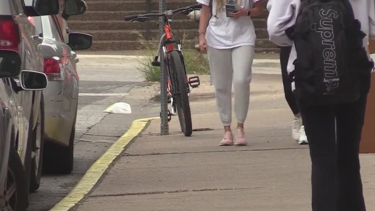 Policía de UT busca a hombre que intentó agarrar a estudiantes cerca del campus