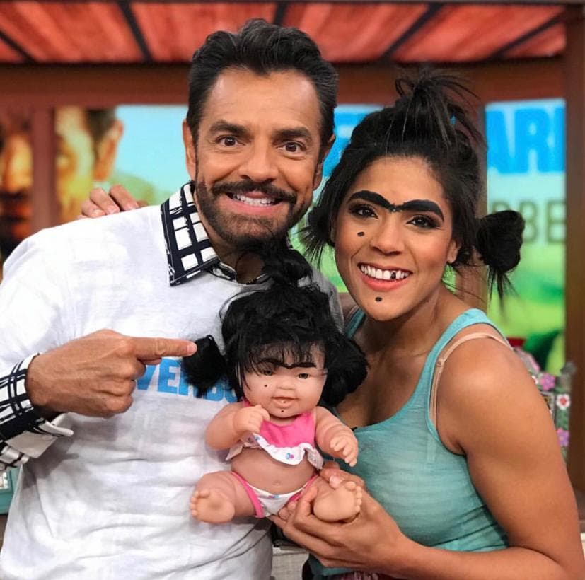 Juntos recordaron una de sus presentaciones en el show, en la que Mela la Melaza lo sorprendió con una muñeca muy especial para Aitana, hija de Eugenio Derbez.
<br>