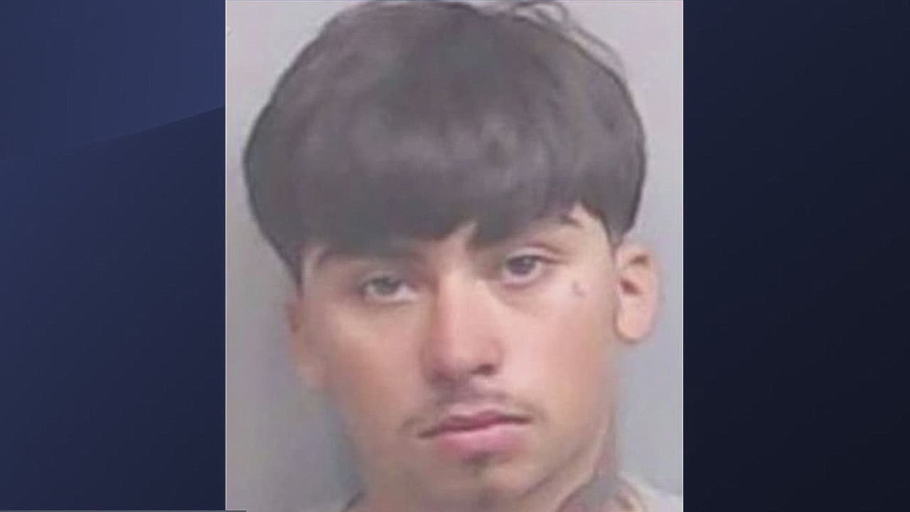 Arrestan a un adolescente acusado de disparar a un hombre frente al restaurante Loca Luna