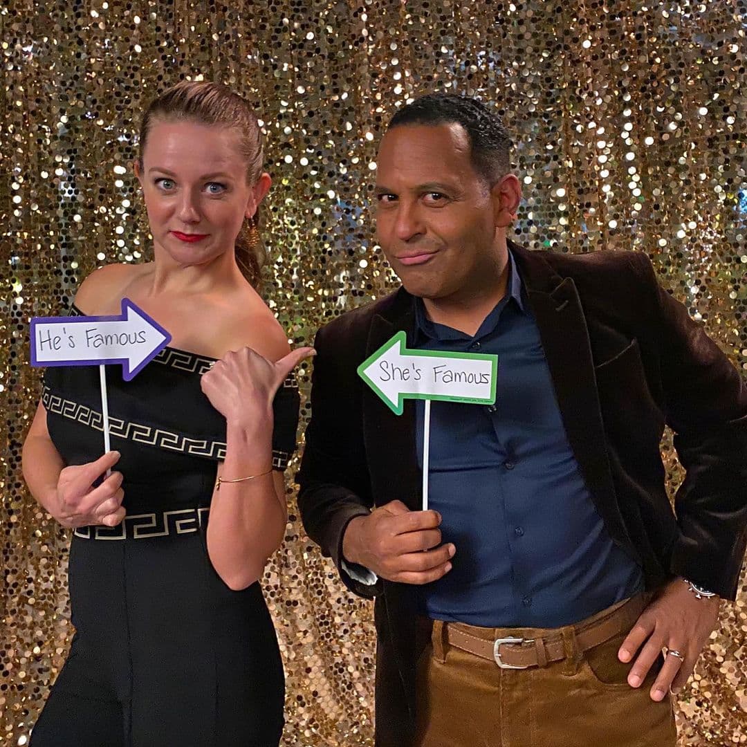 Y Tony Dandrades lleva por todo lo alto el orgullo de su amor.