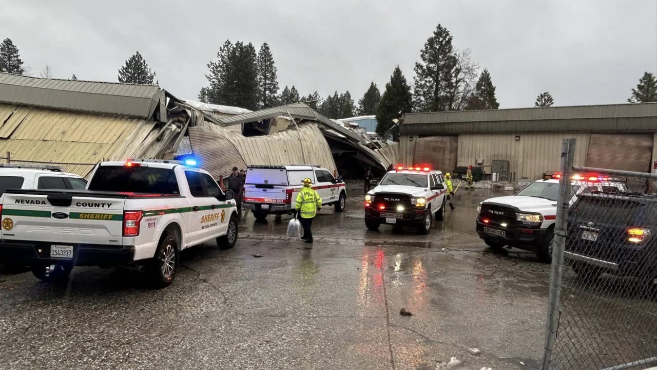 Nieve provoca el colapso de techos en condados del norte de California