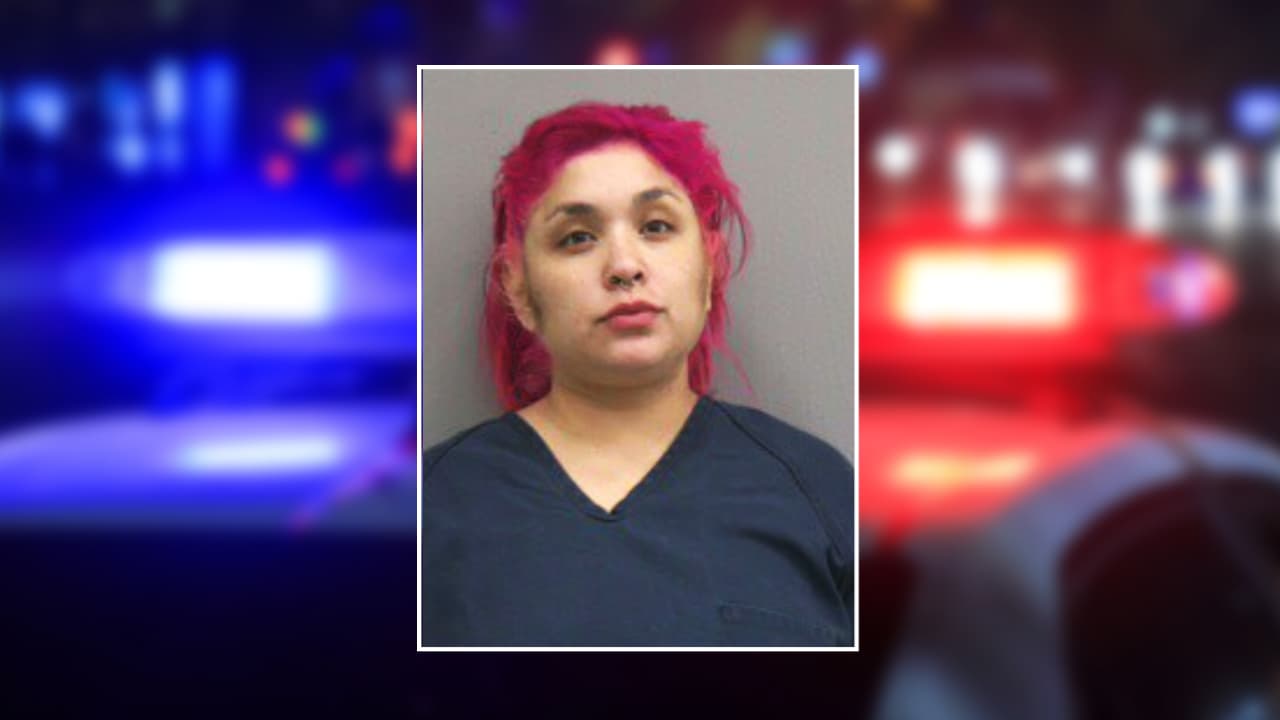 Arrestan a mujer que amenazó a un desconocido con cortarle los genitales y se atrincheró durante 5 horas 