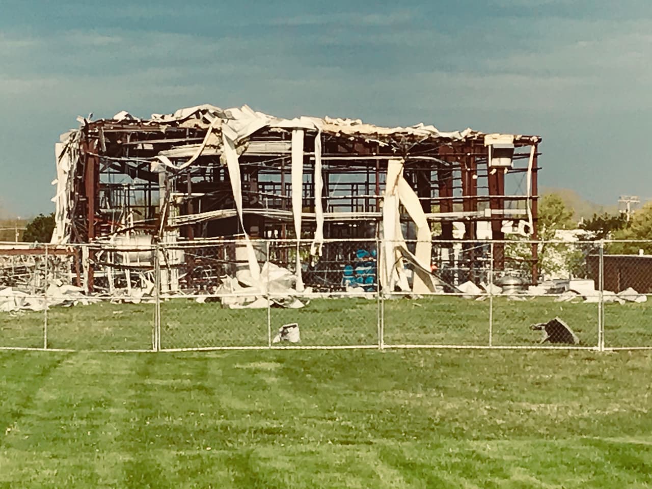 Ent total, los equipos han completado el 75 por ciento de la búsqueda, según Lenzy.