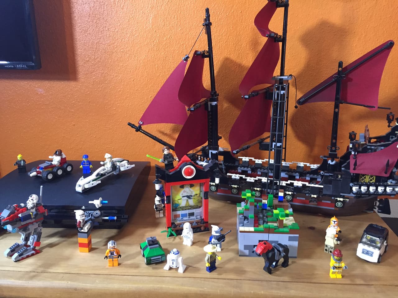 El boricua no es sólo un adicto a la música. Tiene una pasión escondida y es la de armar Legos.