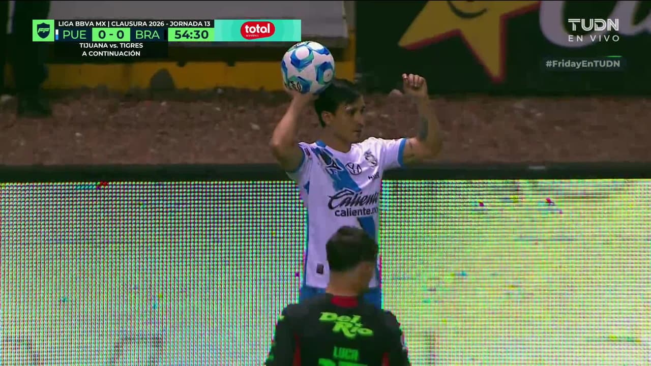 ¡GOL!  anota para Puebla. Iker Moreno