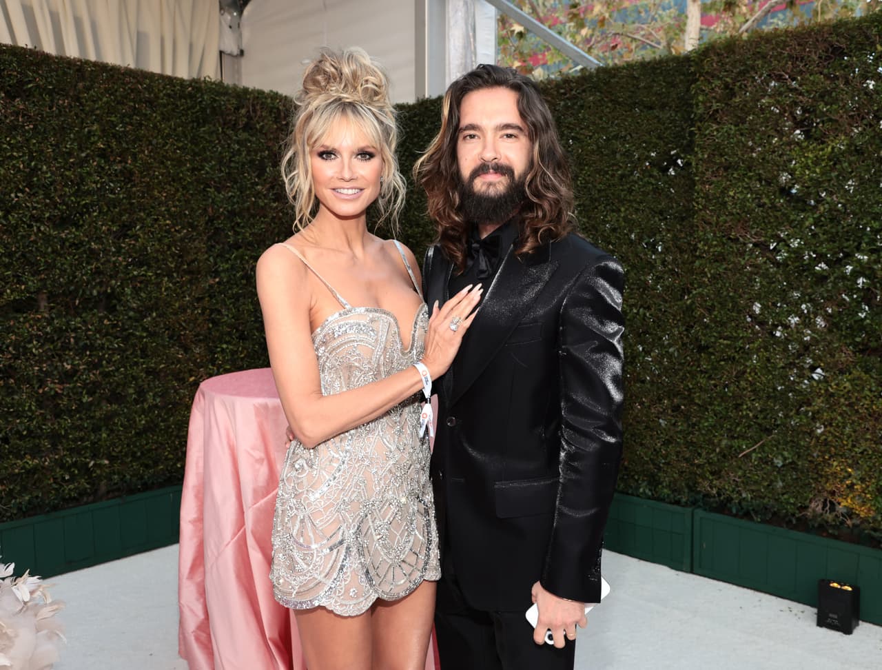 <b>#6 Heidi Klum</b>
<br>En 2019, la modelo alemana, quien cumplirá 49 años el 1 de junio de 2022, contrajo nupcias con Tom Kaulitz, el guitarrista de la banda Tokio Hotel que es 16 años menor que ella. El cantante cumplirá 33 años el próximo 1 de septiembre de 2022.