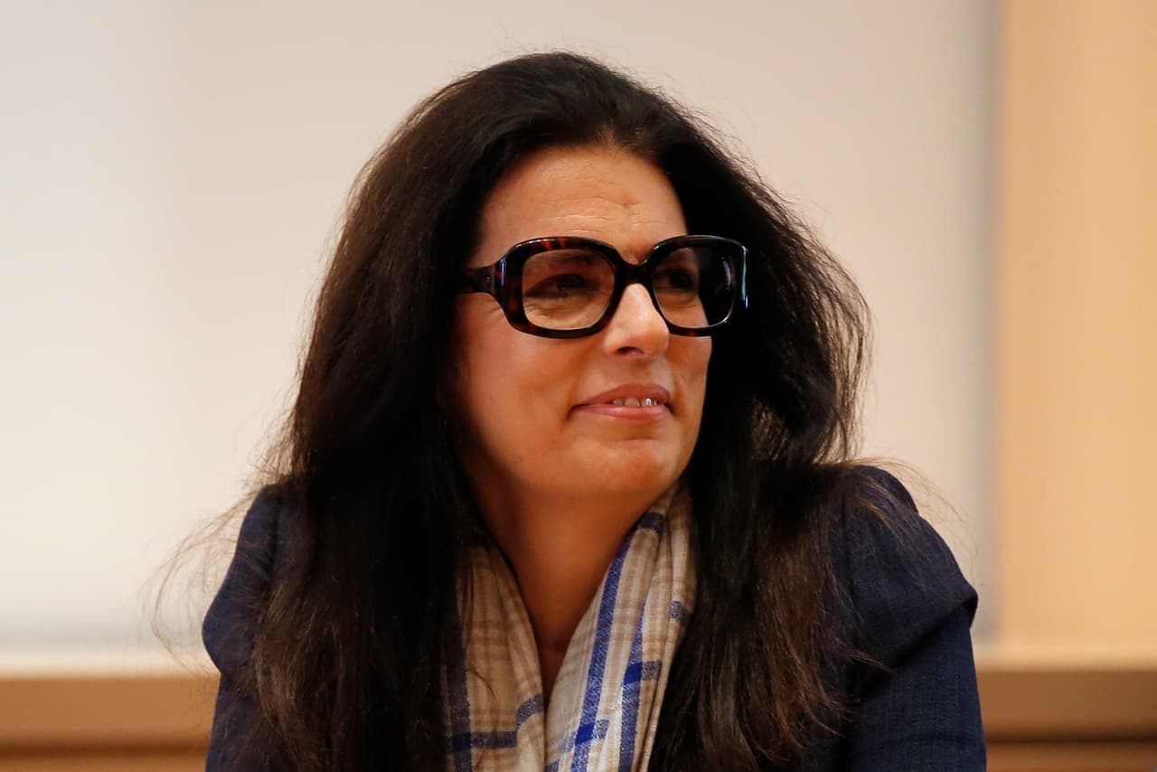 <b>Puesto 12. Francoise Bettencourt Meyers</b>
<br>
<br>Patrimonio: 93,100 millones de dólares.
<br>
<br>La heredera del imperio de cosméticos L’oreal es considerada la mujer más rica del mundo. Aumentó su fortuna en 17,300 millones de dólares en el último año.
<br>