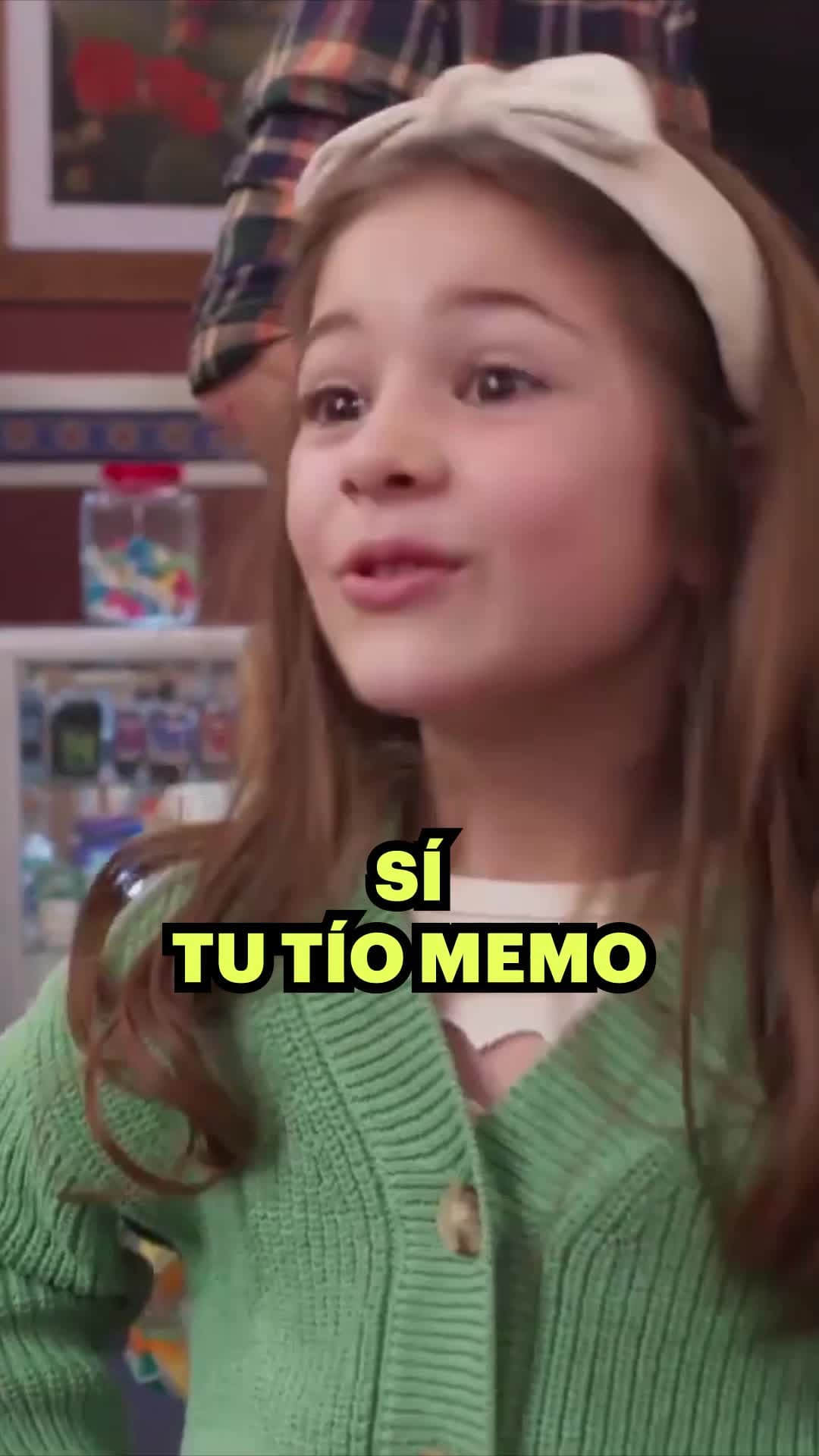 Isabella le revela a Chema que son primos