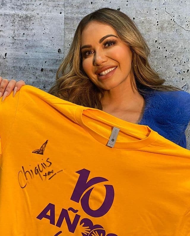 “Yo estoy contenta de estar aquí otro año, muchas gracias”, sentenció Chiquis antes de pedir al público que se sumara a la causa con sus donaciones. 
<br>