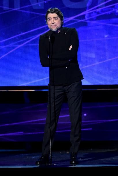 Joaquín Sabina tuvo el honor de presentar a su gran amigo Joan Manuel Serrat, de una manera muy especial.