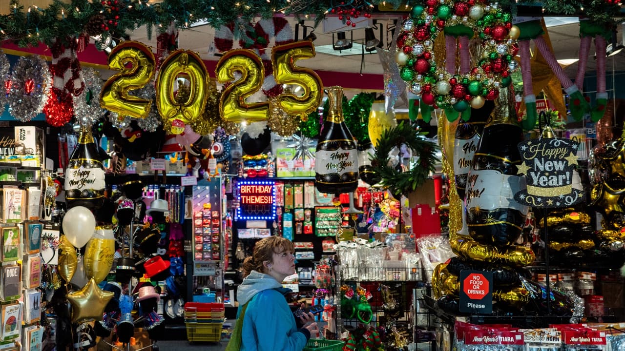 A partir de este 1 de enero de 2025 varias leyes entrarán en vigor en Columbia, Virginia y Maryland que traerían mejoras en términos de salud, construcción y algunos sectores laborales, entre otros. Para trabajadores de construcción y seguridad, estas medidas representarían nuevos beneficios. Te contamos en qué consisten algunas de las leyes más importantes.