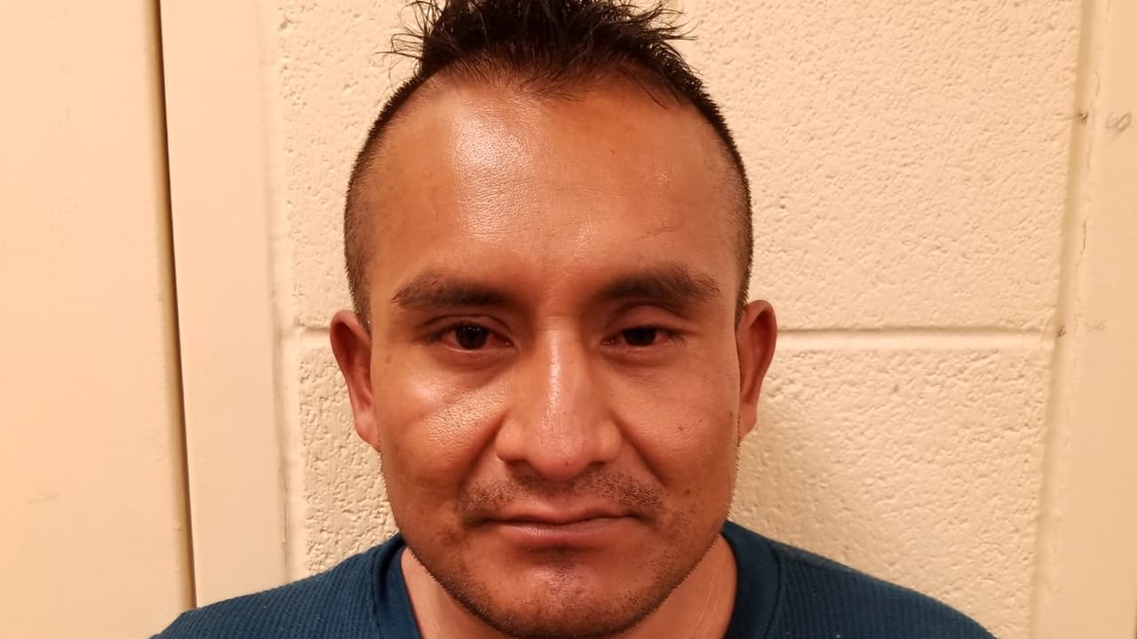 Félix Pérez Torres fue arrestado luego de ingresar ilegalmente a Estados Unidos. El migrante mexicano fue condenado previamente por agresión sexual en tercer grado, un delito grave, en Wyoming.