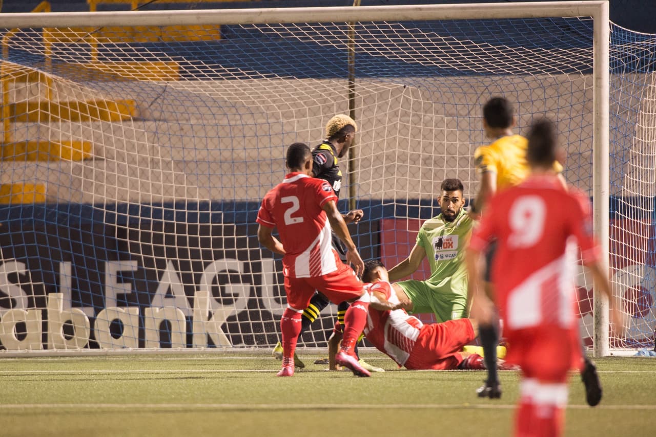 Con doblete de Gyasi Zardes, gole de Jonathan Mensah y gol de Pedro Santos, Columbus Crew vence 0-4 al Estel´í y ya se ven en los cuartos de final del torneo.