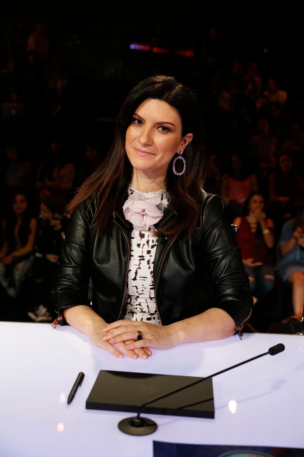 Laura Pausini sufre mucho cuando tiene que despedir a los chicos.