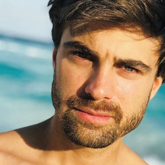 Santiago Ramundo también dio declaraciones acerca de las fotos que lo captaron en actitud romántica junto a Geraldine Bazán en la playa.